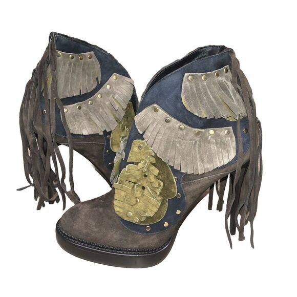 Burberry Runway Lilybell Suede LeafV Cut Fringe Studs Ankle...